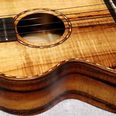 Kamaka 2022 HF-3DI Tenor Ukulele Deluxe Slotted Headstock image 6