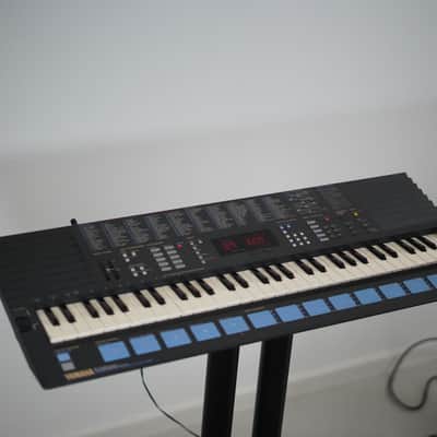 Yamaha Portasound PSS-680 1988 - Black image 1
