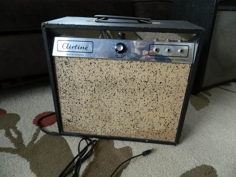 Airline tube amplifier GHC 9028A 8"speaker, similar to Harmony, mid-60's, works image 1