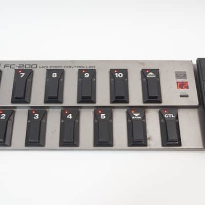 Roland FC-200 MIDI Foot Controller Battery Powered Multifunction