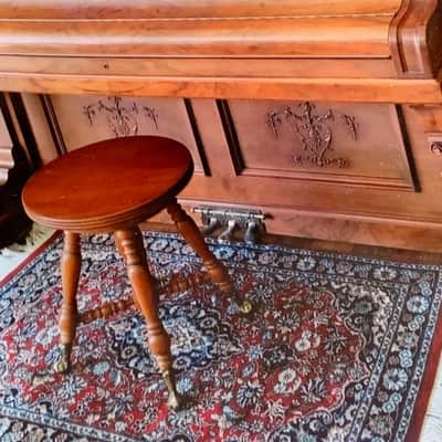 Beautiful Pristine 1898 Antique "Bush & Gerts " Upright Piano Comp. Overhauled image 3