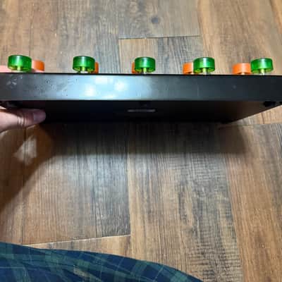 NuX NME-5 Trident 2023 - Present - Black image 6