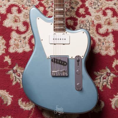 Squier Limited Edition Paranormal Offset Telecaster SJ - Ice Blue Metallic #ISSD24003611 Second Hand image 1