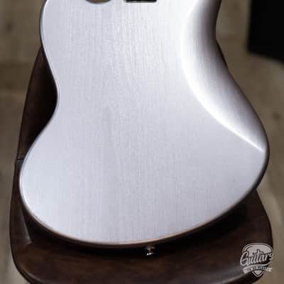 Bilt Relevator Baritone LS Guitar w/ Gigbag - Heather Mist Satin image 7