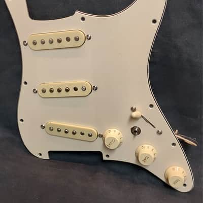 Rock'n R Guitars Loaded SSS for Strat Pickguard W/GM Premium Texas PUPS & Mods 2026 Cream image 1