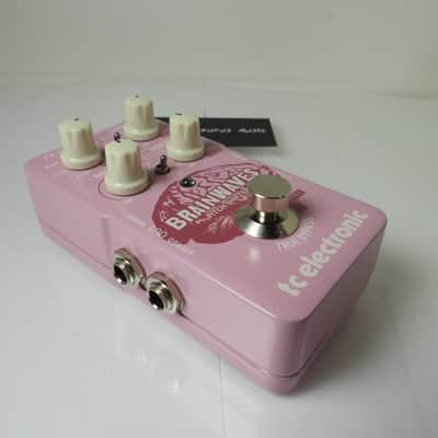 TC Electronics Brainwaves Pitch Shifter Effects Pedal Guitar Free USA Ship image 2