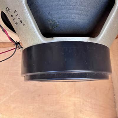 Marshall 1982A 4x12" Angled Guitar Speaker Cabinet image 17