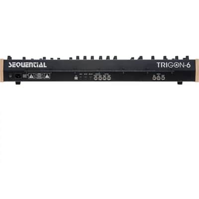SEQUENTIAL TRIGON-6 Synthétiseur analogique polyphonique 6 voix / 3 VCO / Filtre à échelle image 5