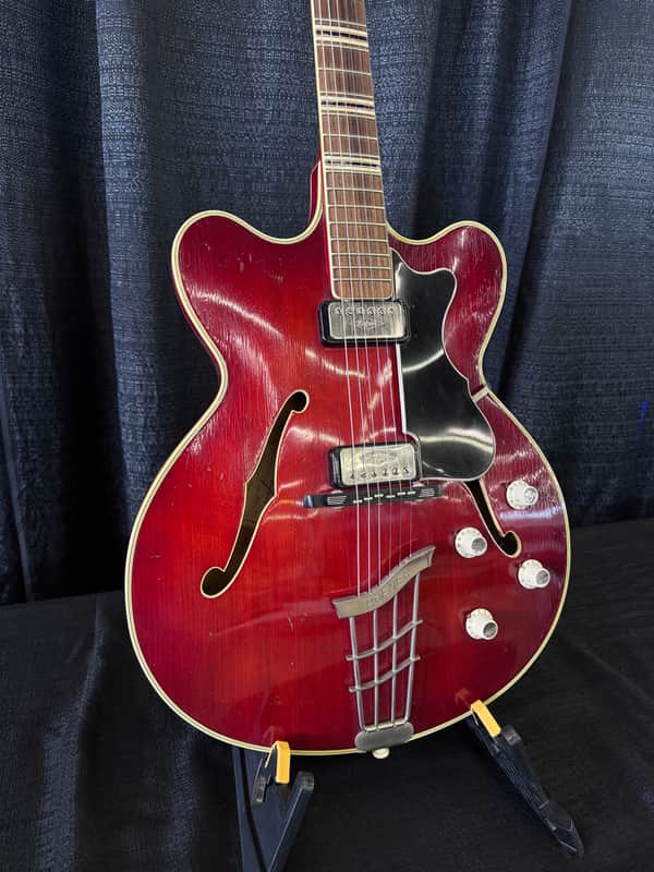 Hofner Verithin Circa 1962 - Naturally Aged Red Nitro - Fully Funtional image 1