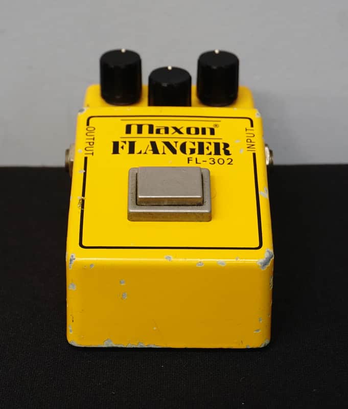 Maxon FL-302 Flanger 80's Vintage Yellow Guitar Effect Pedal - MIJ