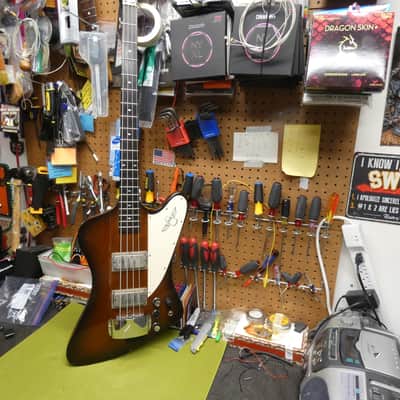 Gibson Custom Shop Thunderbird IV 1993 - Sunburst - Repaired and Modified image 2