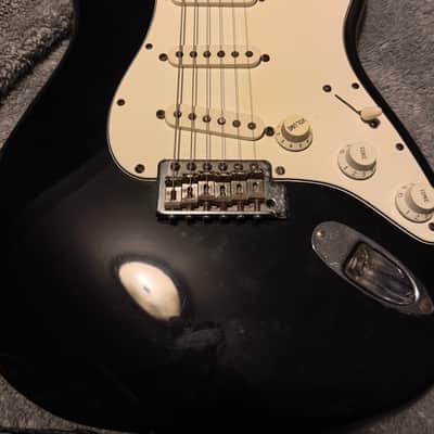Used Fender Stratocaster MIM 1996 - Black image 3