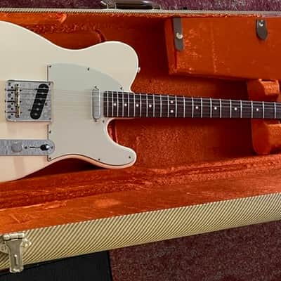Fender American Professional Telecaster 2017 - Olympic White image 12