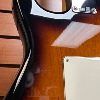 Fender American Special Stratocaster with Maple Fretboard in 2-Color Sunburst 2012 w/Lightweight Case image 9