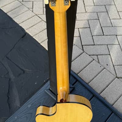 Hofner Club 40 1957 - stunning rare issue like George Harrison's 1st true Beatle Axe ! image 10