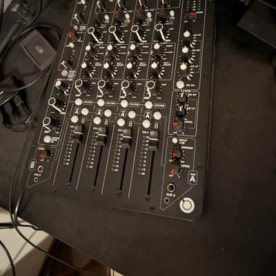 Play Differently Model 1.4 + decksaver image 2