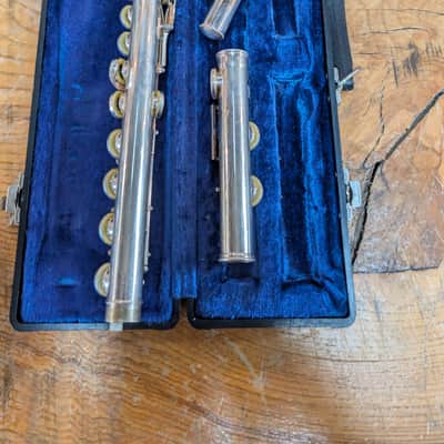 Gemeinhardt 2SP Straght-Headjoint Flute with Offset G 2010s - Silver-Plated image 6