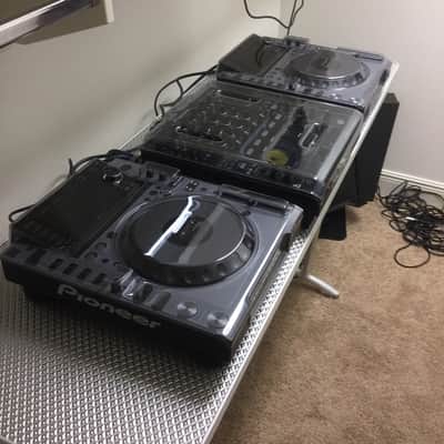 Mint condition Pioneer CDJ 2000 Nexus - Black image 4