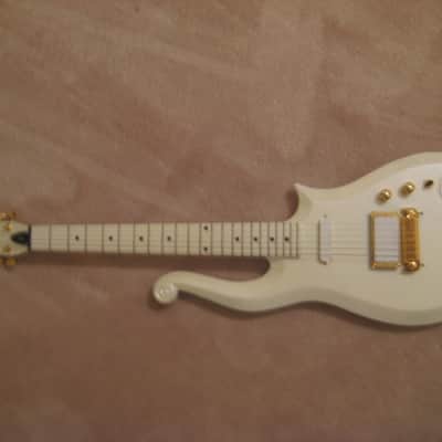 Scheter Prince White Cloud Guitar Purple Rain 2000 white image 7