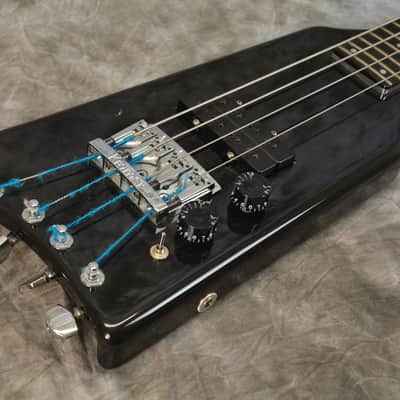 1983 Headless Aluminum Neck KRAMER Duke Deluxe Bass - Black image 9