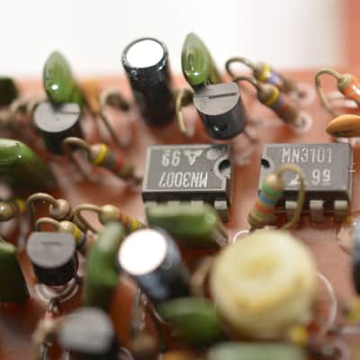 BOSS CE-2 Chorus Silver Screw 4-Digit Serial Black Label Made in Japan 1979 w/ Original Box image 18