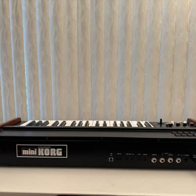 Korg miniKORG 700FS 37-Key Analog Synthesizer 2021 - Present - Black / Wood image 11