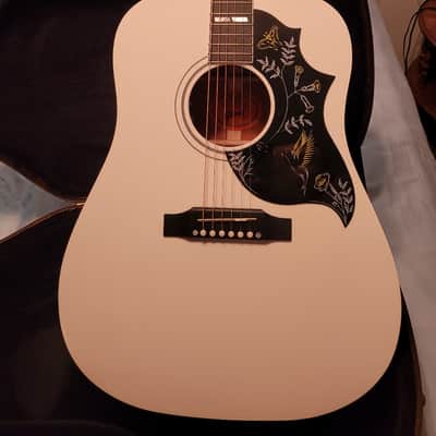 Gibson  Hummingbird LIMITED  2016 Alpine White image 2