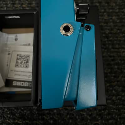 Boss VB-2W vibrato New - Blue image 5
