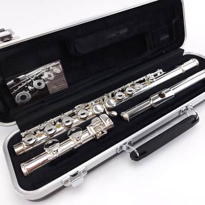 Jupiter SFL-611 フルート 本体 ケース付き Jupiter JFL-611R Silver Plated Open Hole Inline G C Foot Flute w