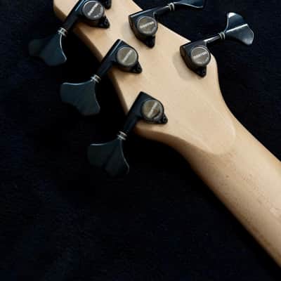 MGbass Africa Burl 6 strings - Bartolini pickup & preamp Gotoh tuning Hipshot bridge image 6
