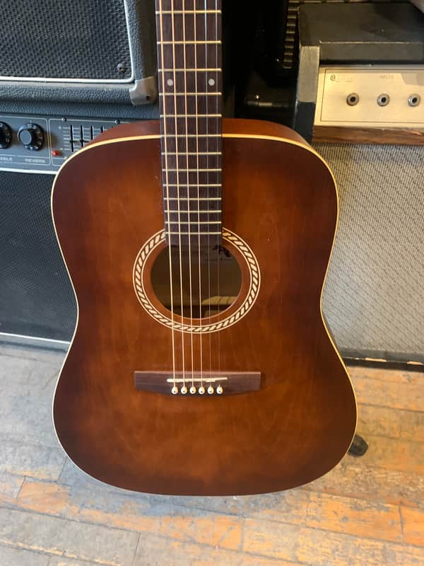 Art & Lutherie Wild Cherry (エレアコ仕様) Art & Lutherie Wild Cherry Acoustic Guitar As-Is *Sinking Top