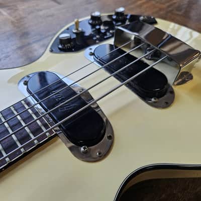 Gibson Les Paul "Triumph Bass" 1980 image 7