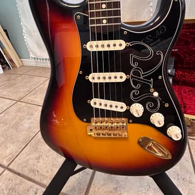 Fender Custom Shop Stevie Ray Vaughan Stratocaster NOS 2019 - Present - 3-Color Sunburst image 5