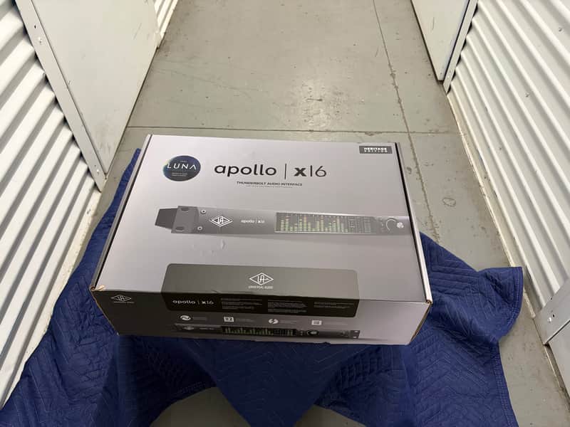 Universal Audio Apollo x16 Thunderbolt 3 Audio Interface 2018 - Present - Black image 1