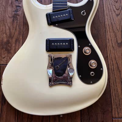 Mosrite Japan The Ventures Electric Guitar White MIJ image 6