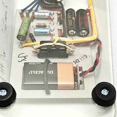 used Isle of Tone Haze 69 Fuzz Big Box Aged White with Box! image 9