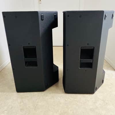 2 enceintes YAMAHA DZR15 avec housses, état exceptionnel, garantie 2029 image 3