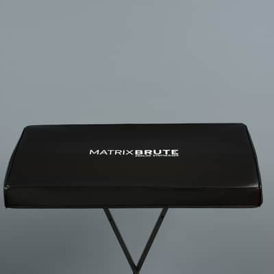 Arturia MATRIXBRUTE cover