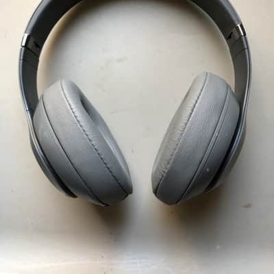 Beats by Dre Studio 3 Wireless Headphones image 4