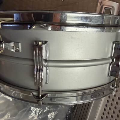 Ludwig 🥁 5” by 14” USA acrolite vintage snare drum with case stand and pad image 14