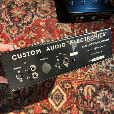 2 FOR THE PRICE OF 1 ... Custom Audio Electronics RS-10 MIDI Footcontroller Switcher (Trusted by Steve Lukather, Michael Landau, Steve Vai, Tom Delonge, Peter Frampton, ...) image 2
