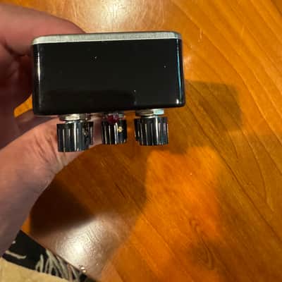 Bearfoot FX Model HS - Rare 5-knob version - HIWATT image 5