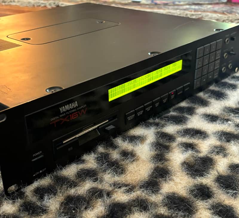 Yamaha TX16W Digital Sampler Plus Disks image 1