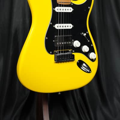 Fender Limited Edition American Ultra II Stratocaster HSS W/Case - Graffiti Yellow image 4