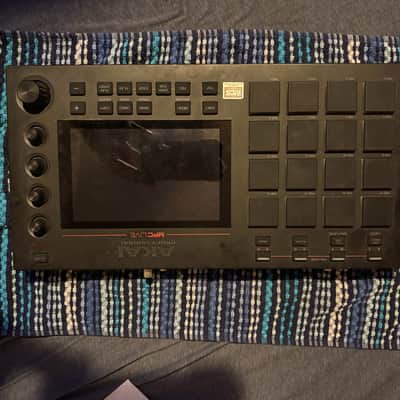 Akai MPC Live Standalone Sampler / Sequencer 2017 - 2020 - Black image 4