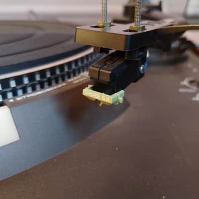 Technics SL2000 turntable in excellent condition - 1980's image 3