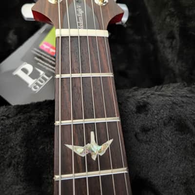 PRS Modern Eagle V 2023 - Charcoal Cherry Burst image 3
