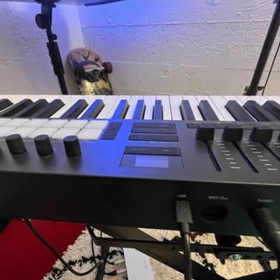 Novation Launchkey 61 Mk4 image 3
