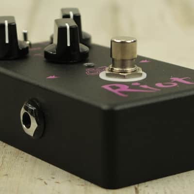 USED Suhr Riot (090) image 3