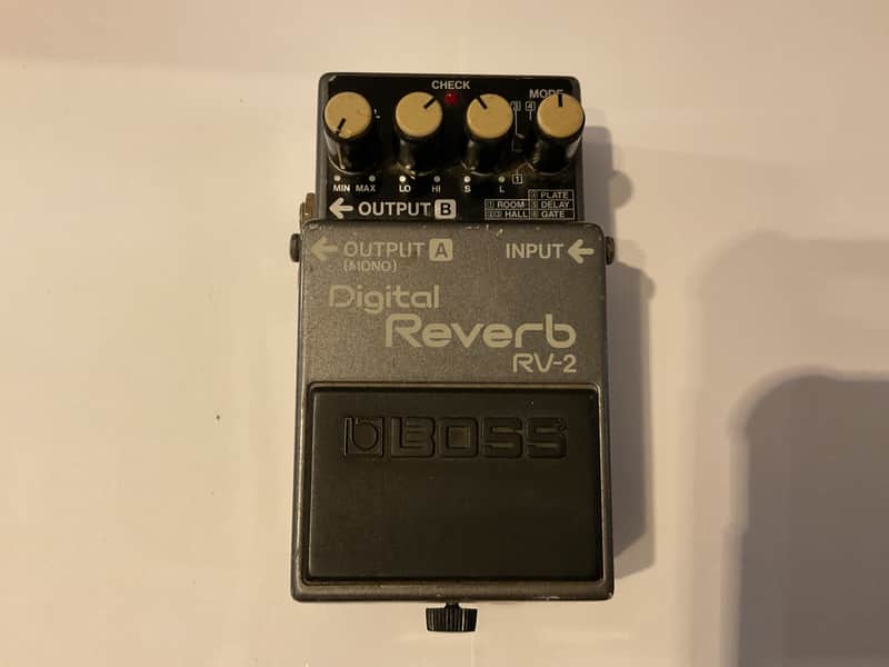 Boss RV-2